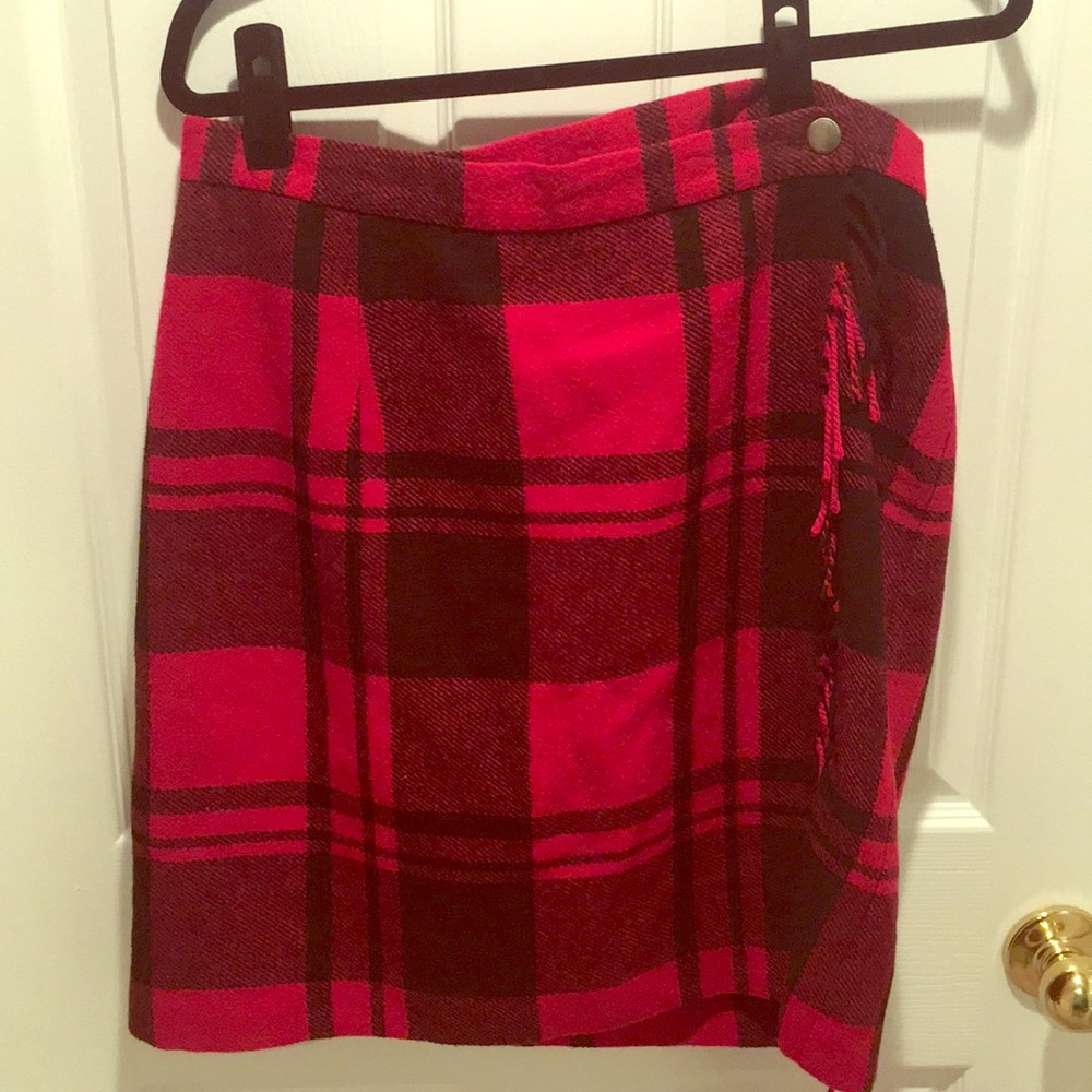 Black and Red Plaid Skirt. Size 16.